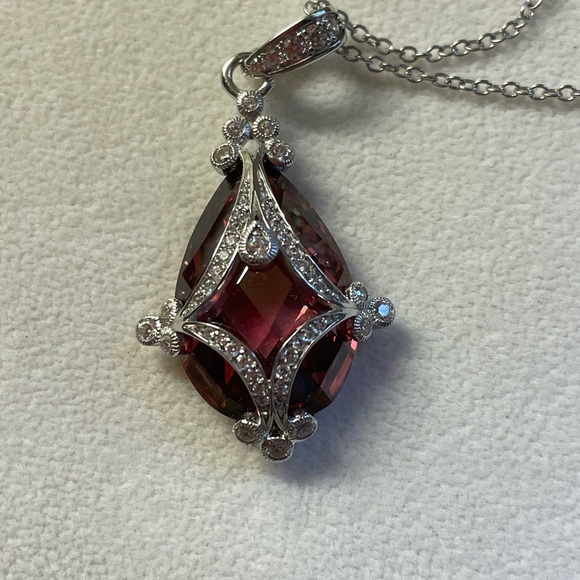 Glamorous Silver and Pink Tourmaline Or Sim. Tourmaline Gemstone Necklace - Picture 1 of 4